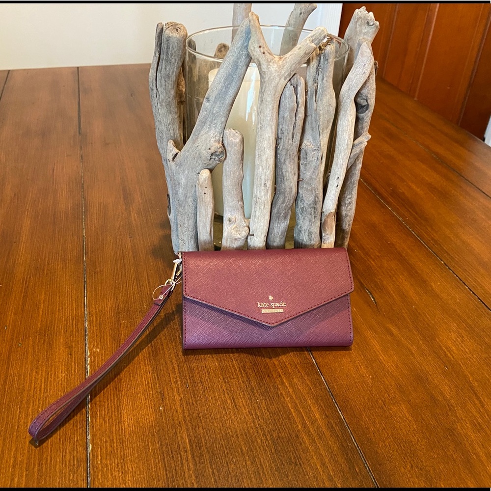 Kate Spade Laurel Way iPhone wristlet